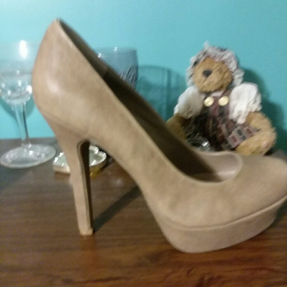 Jennifer Lopez shoes